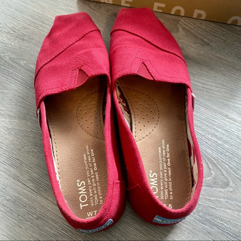 Red Classic TOMS